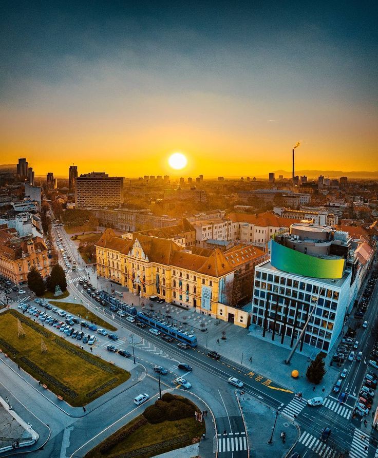 Panorama. Trg Republike - Savska